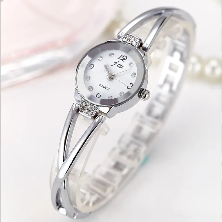 New Trendy Women Bracelet Watch Mujer Relojes Small Dial Quartz Leisure Popular Wristwatch Hour Female Elegant Watches