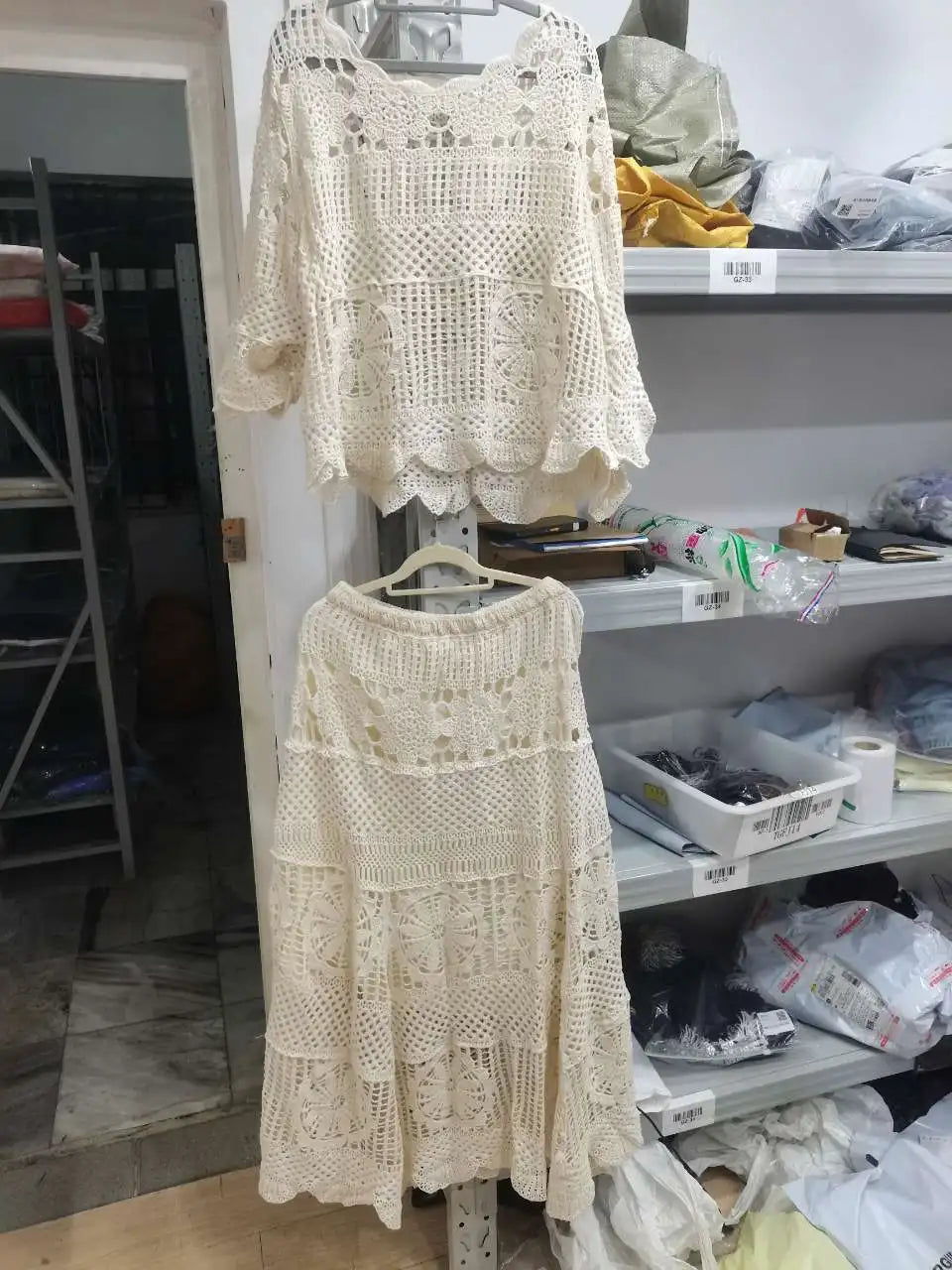 SHENGPALAE New Lace Set With Hollow Top Swing Long Skirt 2 Piece Set Fashionable Elegant Lady 2024 Spring Summer Clothes 5R9560