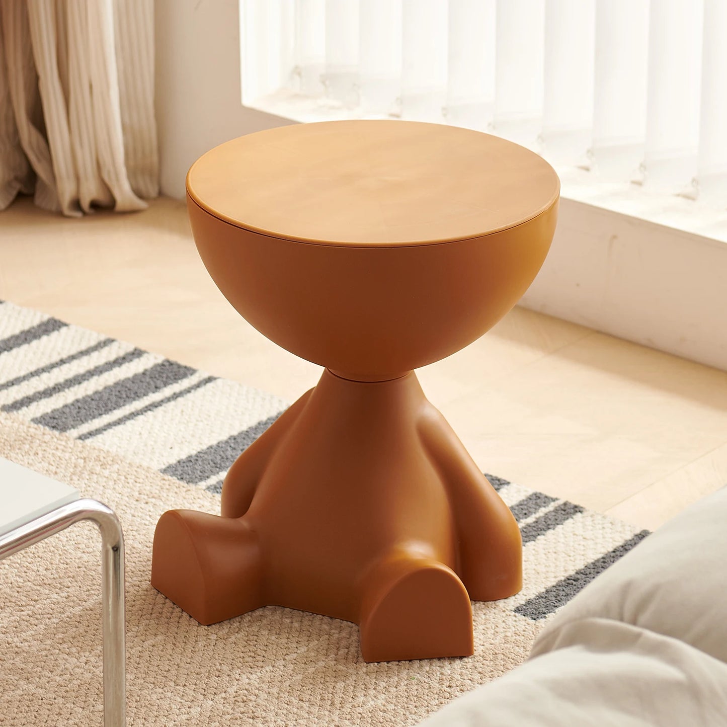 Small flat head coffee table cream style, home living room sofa side table table, round side table