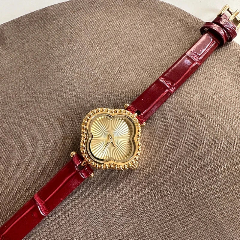 Watch for Women Vintage Niche Four-leaf Clover Belt Wristwatch Exquisite Gift for Girls Fashion Luxury Medieval Style