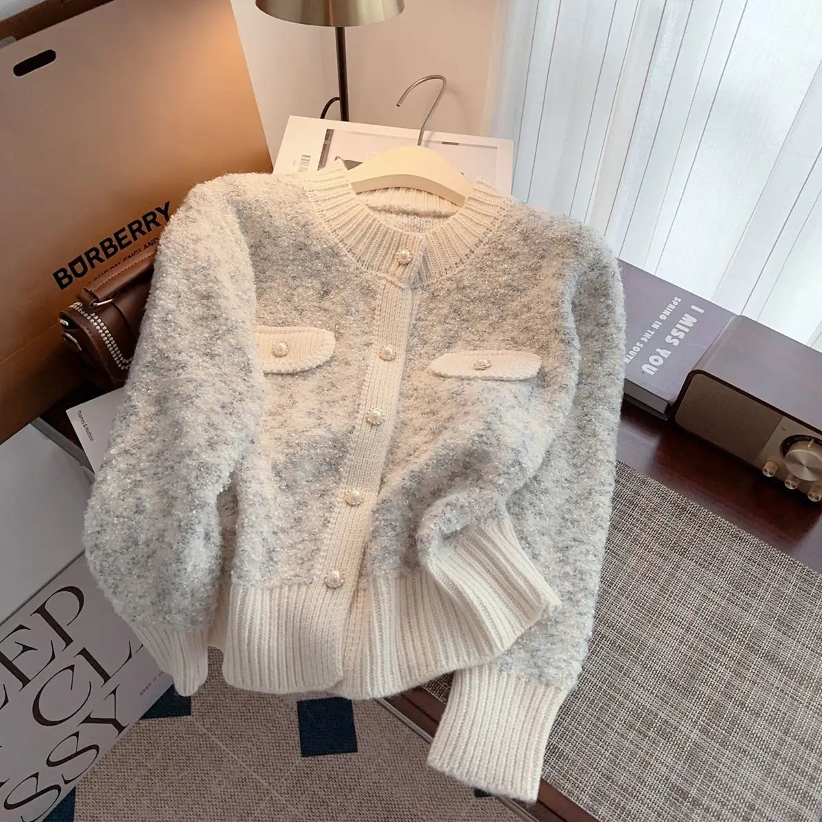 French Style Sweater Jacket for Women New Autumn and Winter Thick and High-end Super Beautiful Knitted Cardigan Top