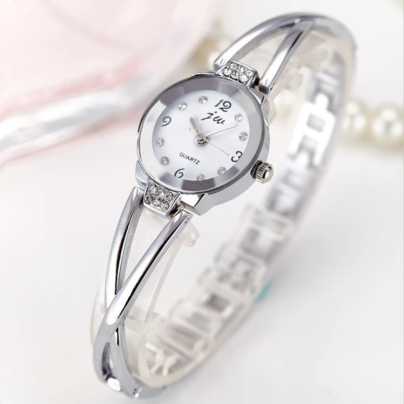 New Trendy Women Bracelet Watch Mujer Relojes Small Dial Quartz Leisure Popular Wristwatch Hour Female Elegant Watches